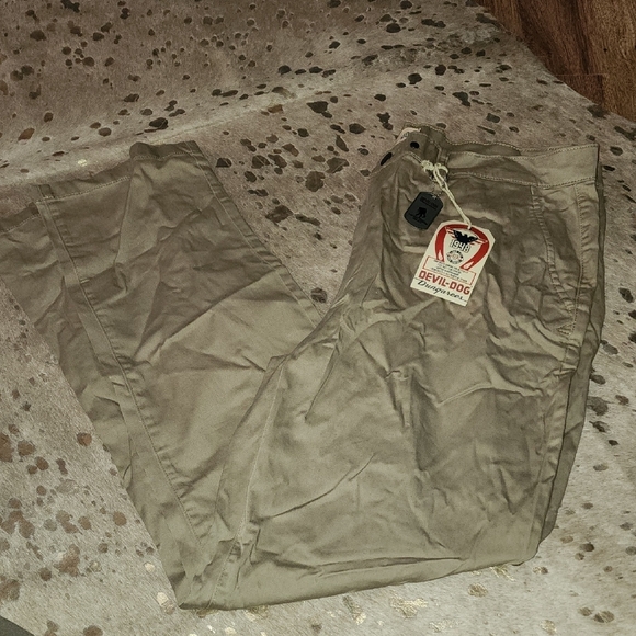 Tan Chinos with Relaxed Straight-Leg Cut - Picture 1 of 4